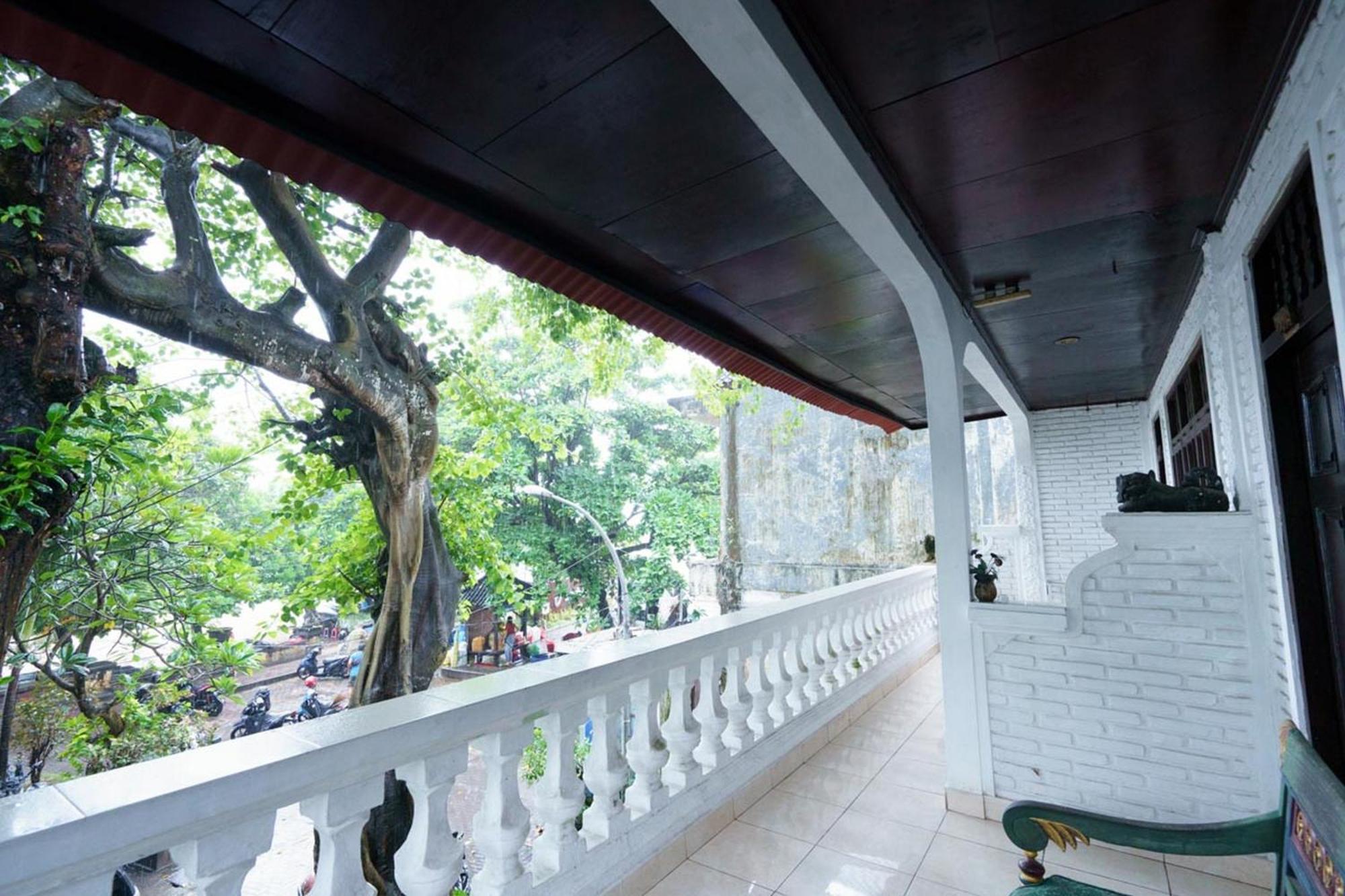 Urbanview Hotel Ananda Beach Sanur Exterior photo