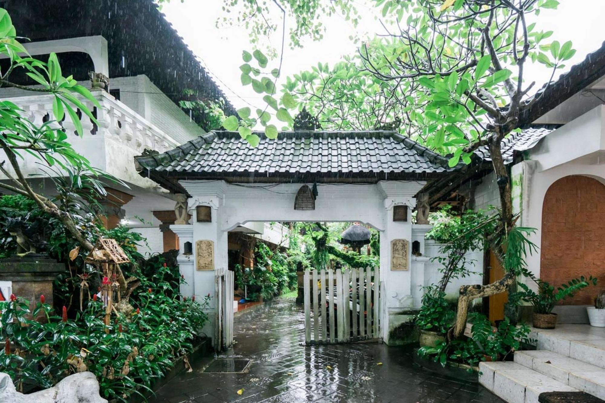 Urbanview Hotel Ananda Beach Sanur Exterior photo