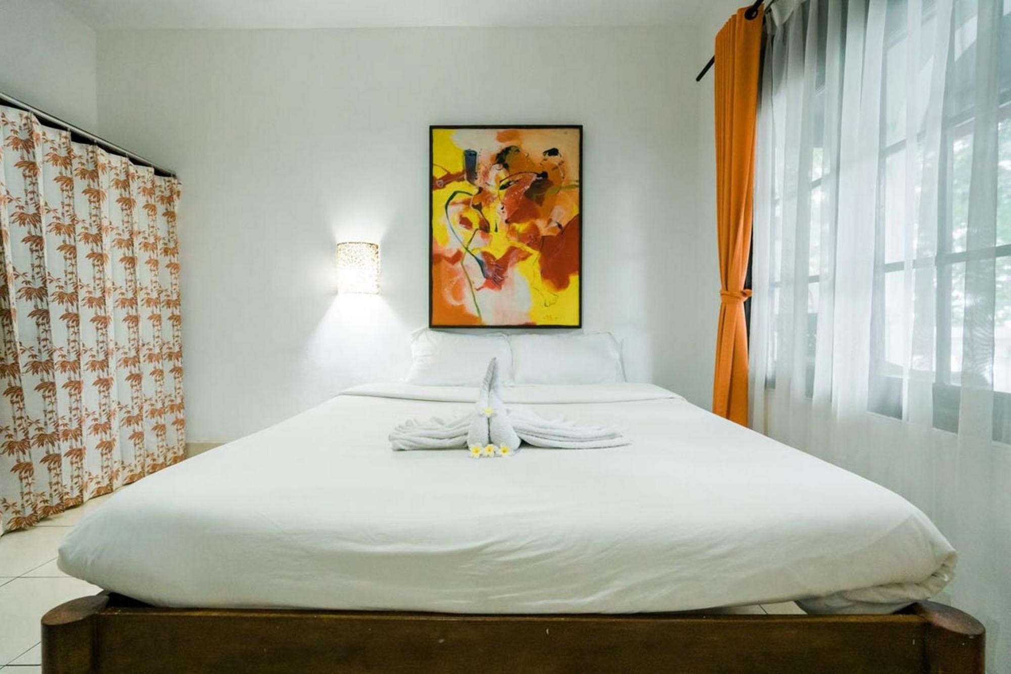 Urbanview Hotel Ananda Beach Sanur Exterior photo