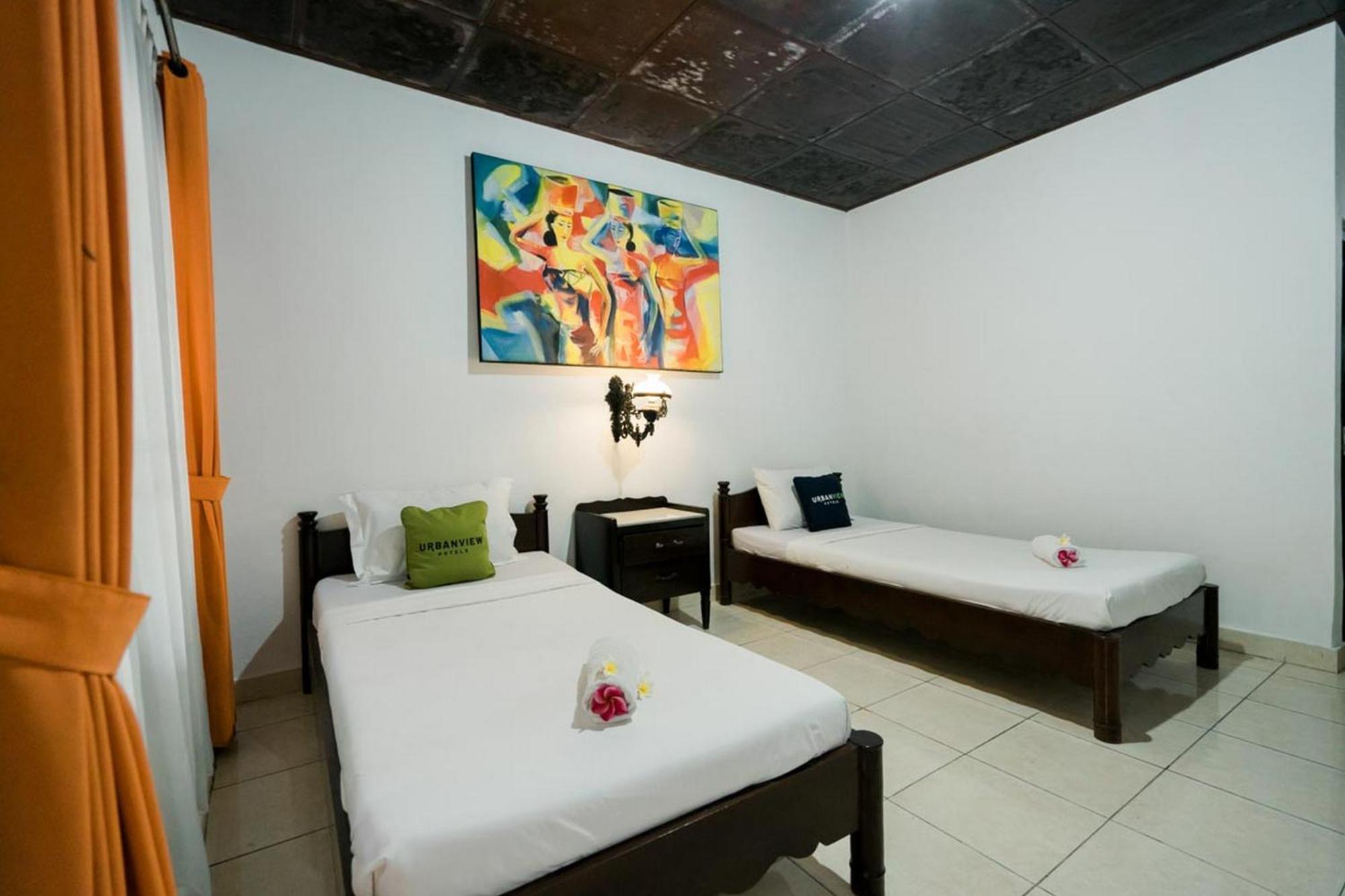 Urbanview Hotel Ananda Beach Sanur Exterior photo