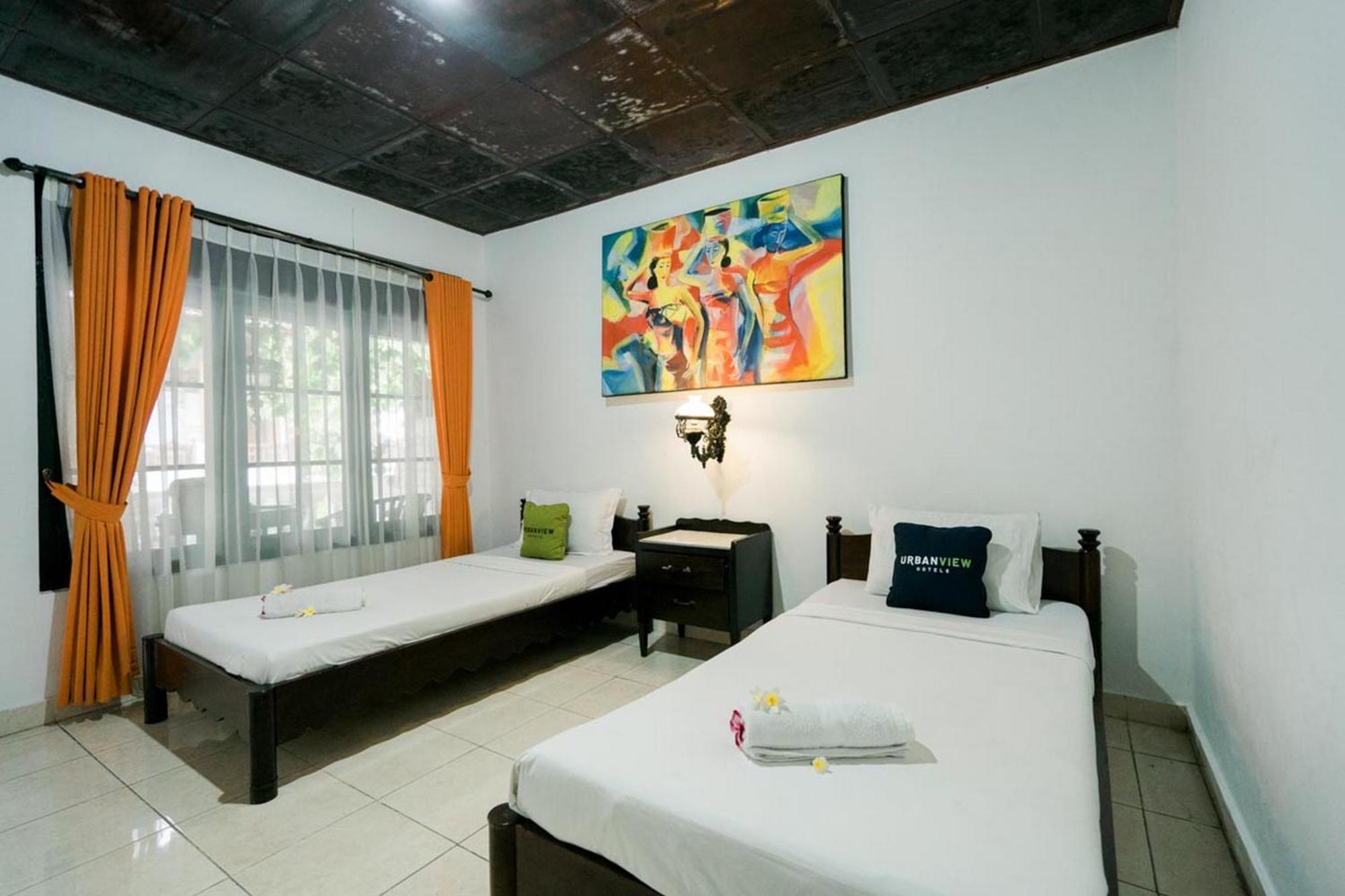 Urbanview Hotel Ananda Beach Sanur Exterior photo