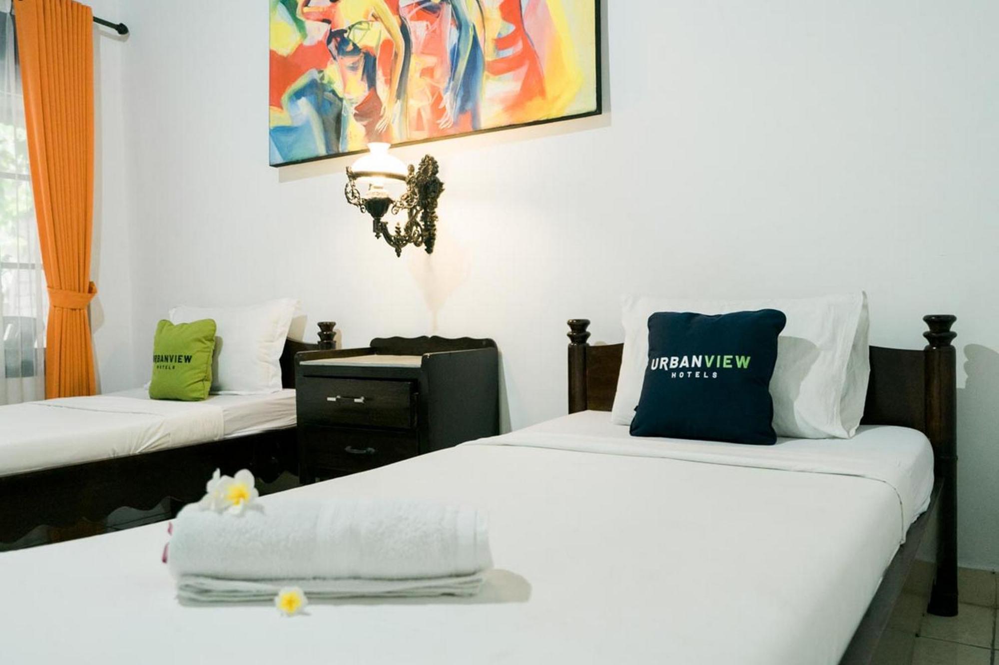 Urbanview Hotel Ananda Beach Sanur Exterior photo